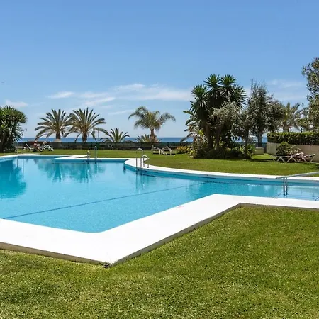 Front Sea View On Marbella's Promenade Μαρμπέλλα