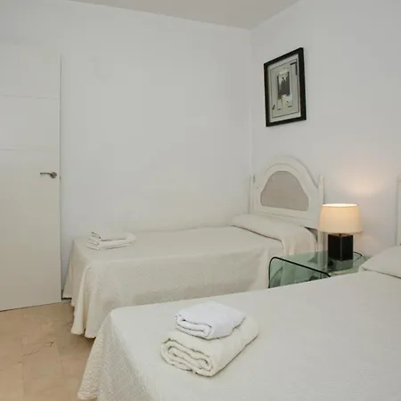 Front Sea View On Marbella's Promenade Apartamento *