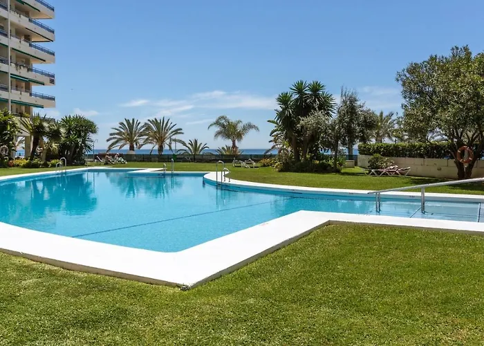 Front Sea View On Marbella's Promenade ماربيا