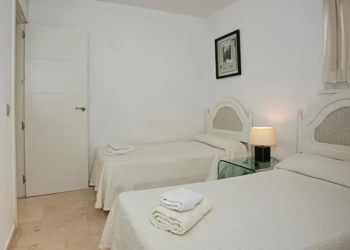 Front Sea View On Marbella's Promenade דירה *